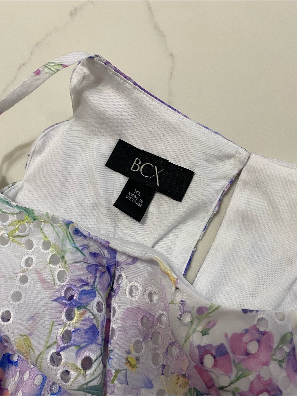 BCX White Floral Eyelet Halter Camisole XL - Picture 4 of 8